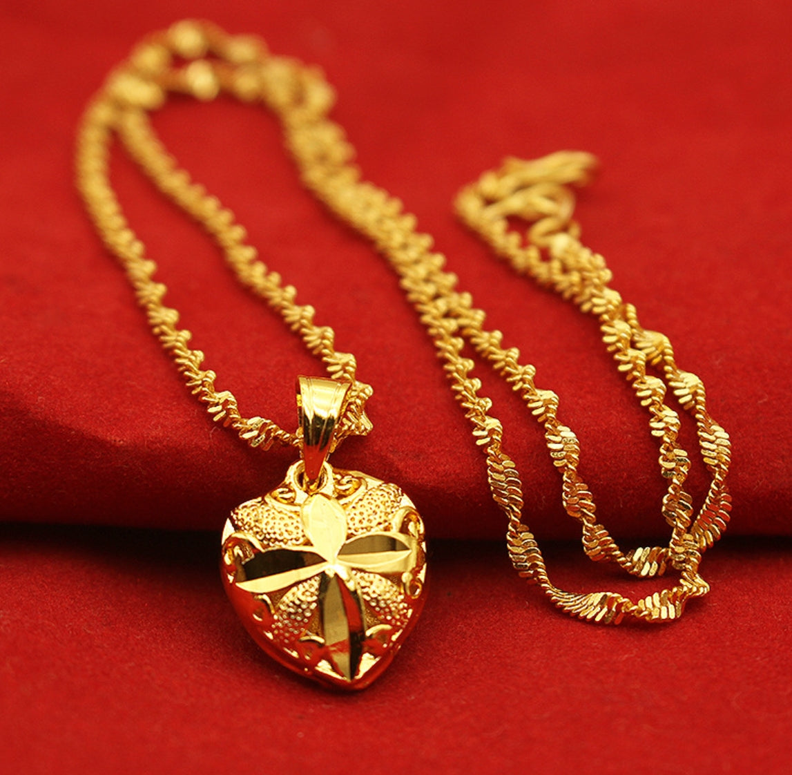 Wave-Texture Gold Pendant Necklace